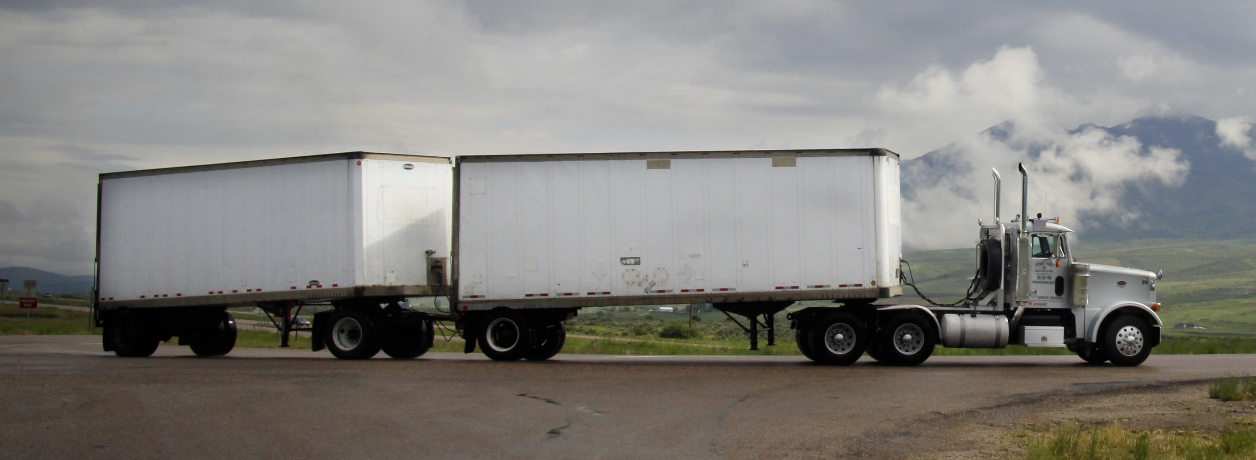 You are currently viewing Semi-Trucks Fined For Truck Route Violations Seemingly So Easily